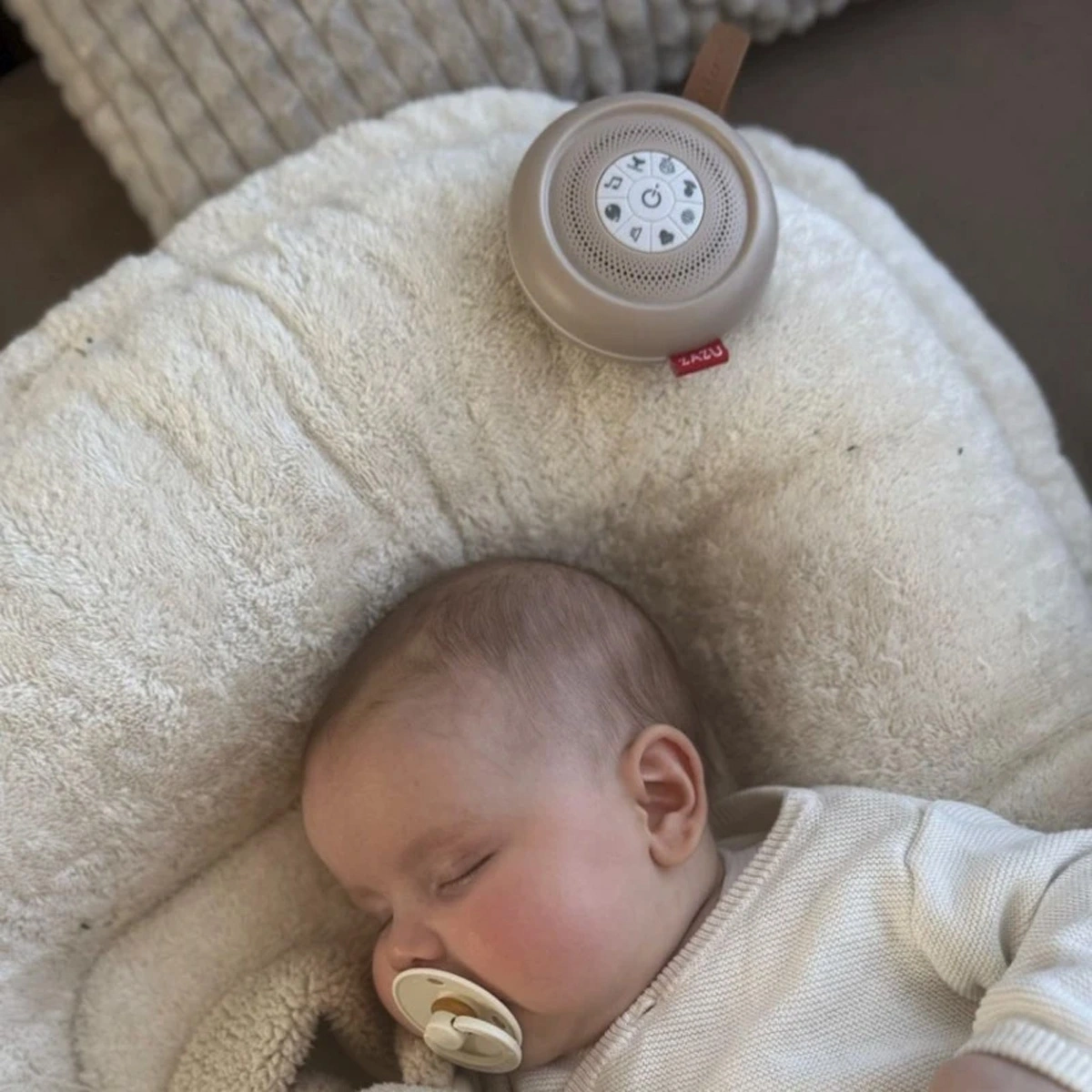 Portable baby soother USB-C - Suzy Deluxe-2